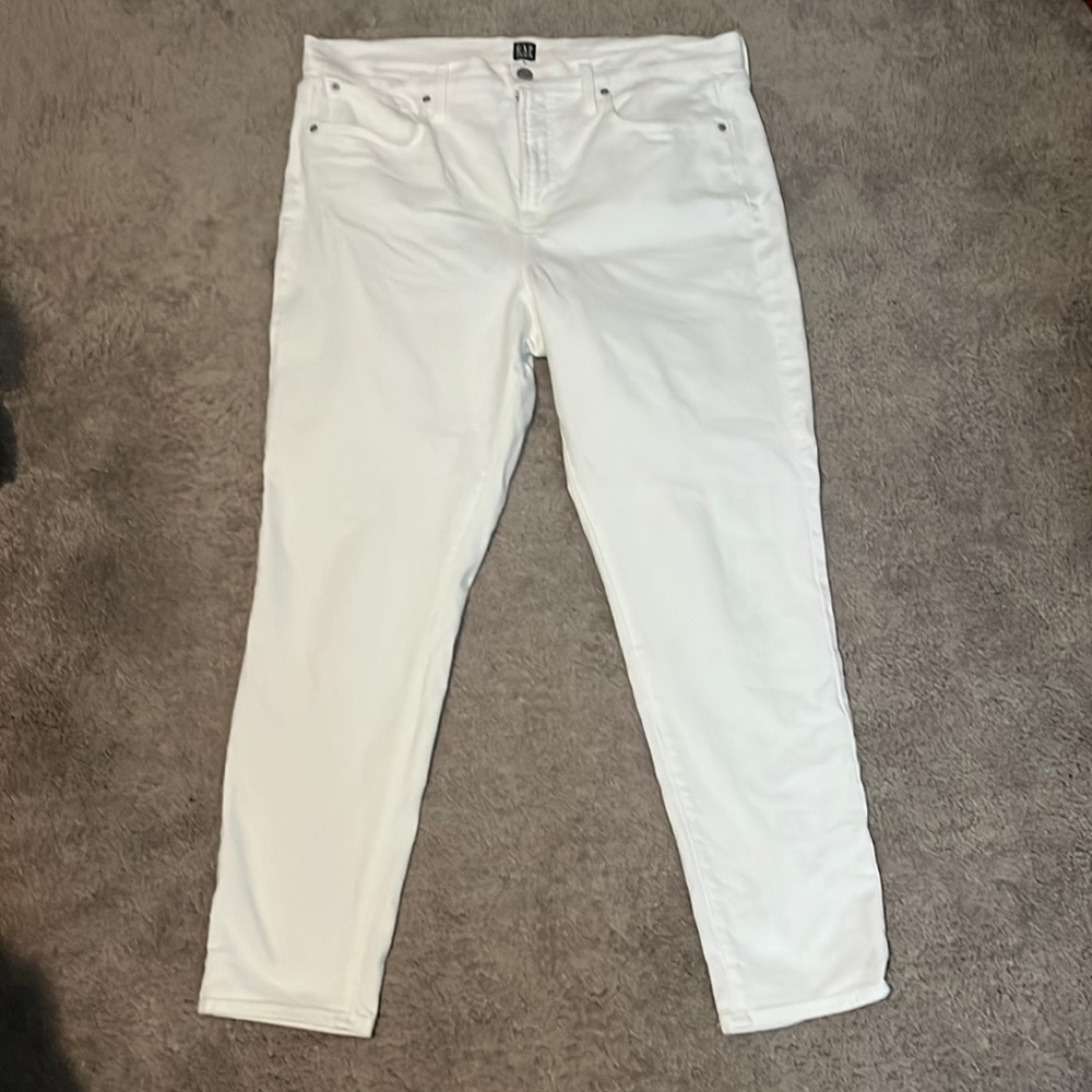 Gap like new condition white pants